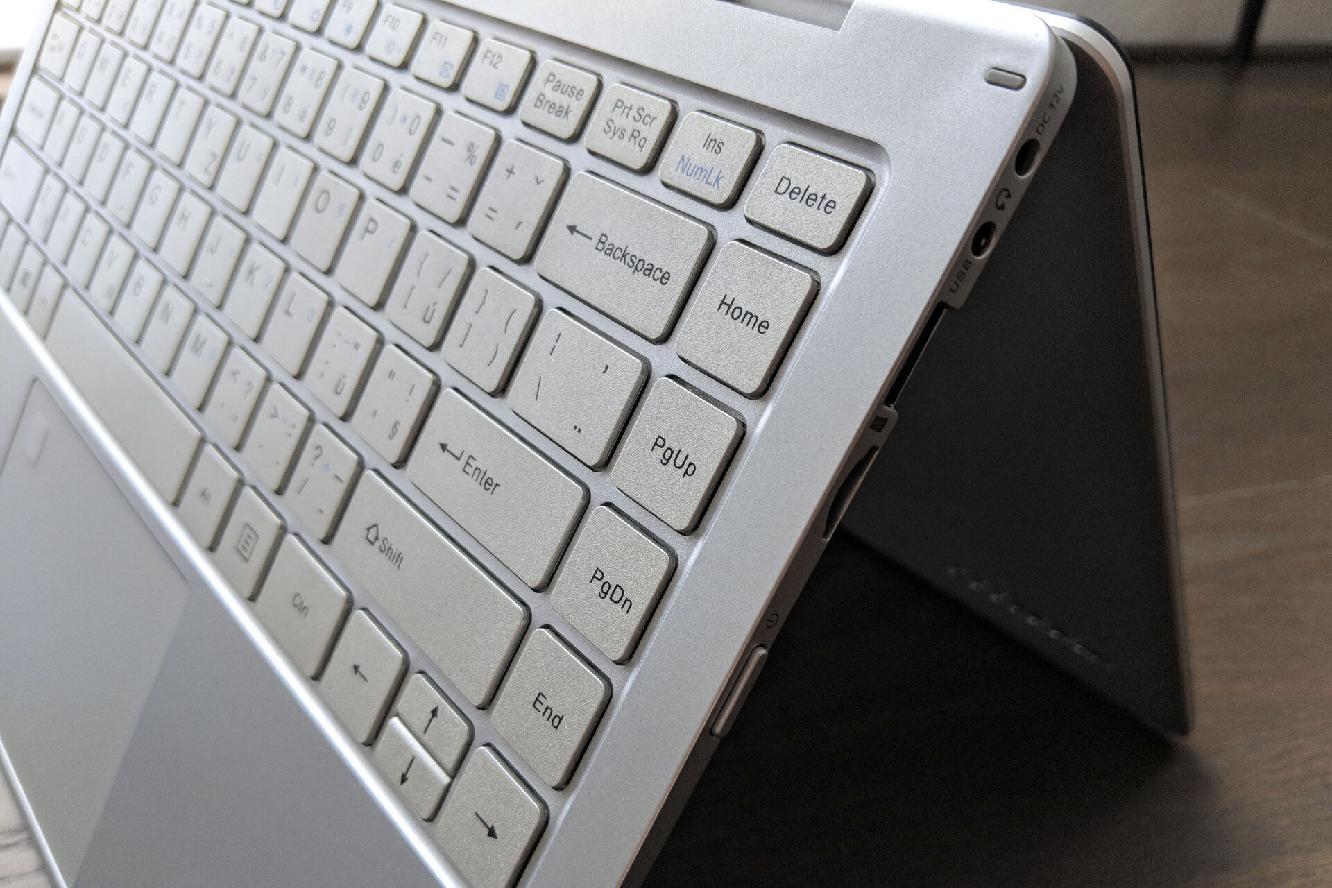 UMAX VisionBook 13Wa Flex