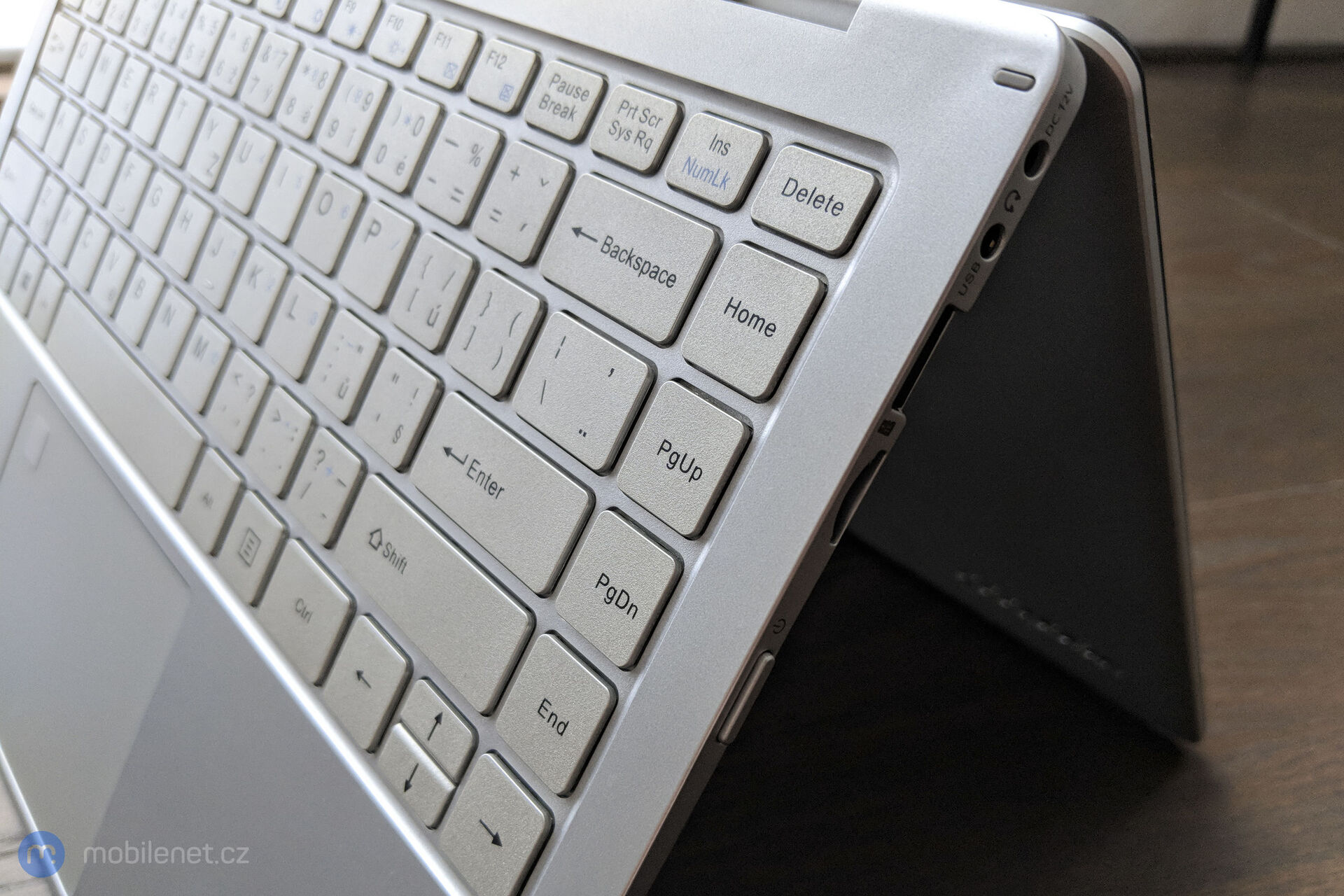 UMAX VisionBook 13Wa Flex