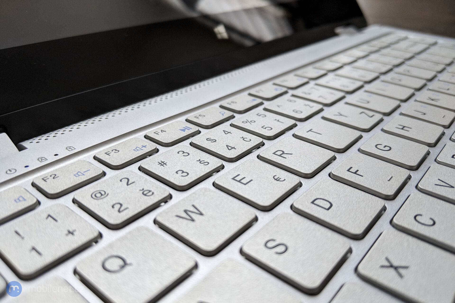 UMAX VisionBook 13Wa Flex