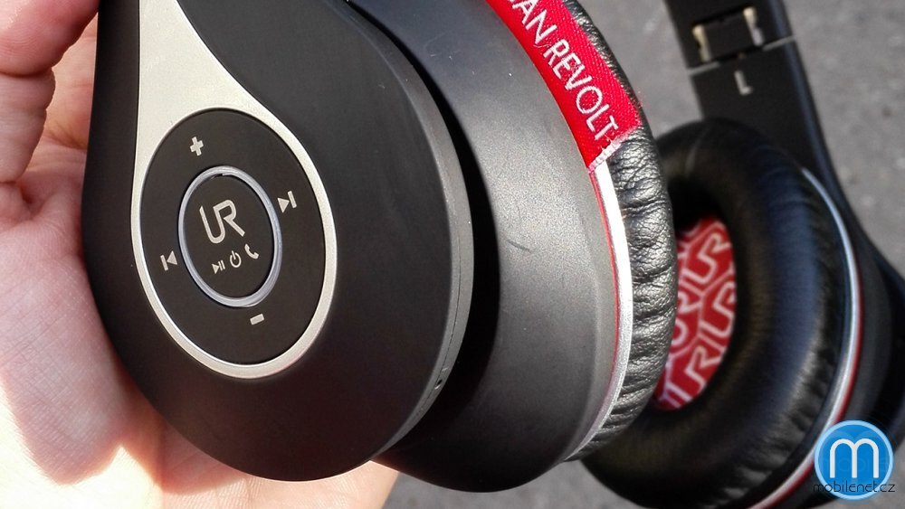 Urban Revolt Wireless - reálné foto, ovladač