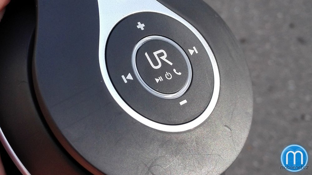 Urban Revolt Wireless - reálné foto, ovladač