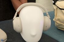 Uvedení nové barevné varianty Sony WH-1000XM6 a designové tašky