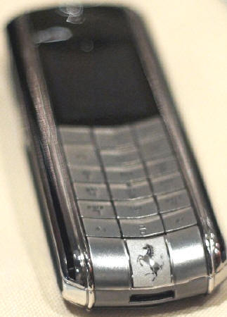 Vertu Ascent Ferrari: dvojnásobný luxus v limitované edici