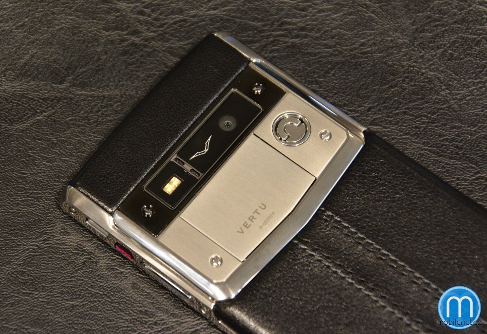 Vertu Signature Touch