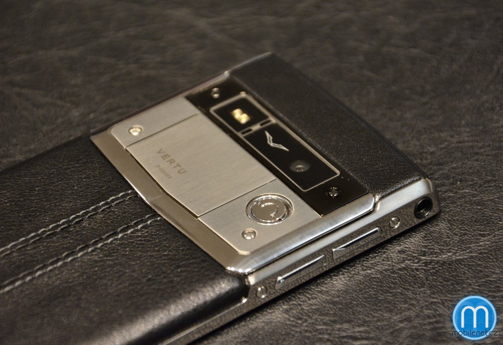 Vertu Signature Touch