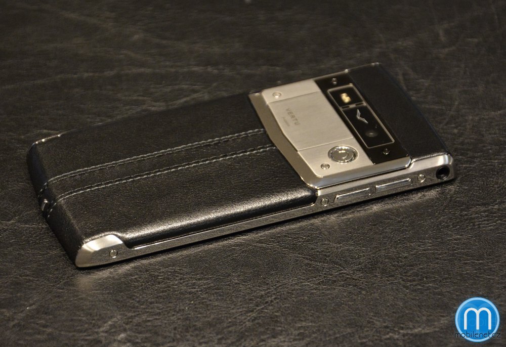 Vertu Signature Touch