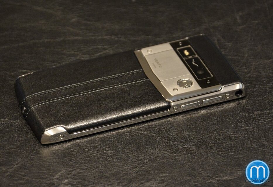 Vertu Signature Touch