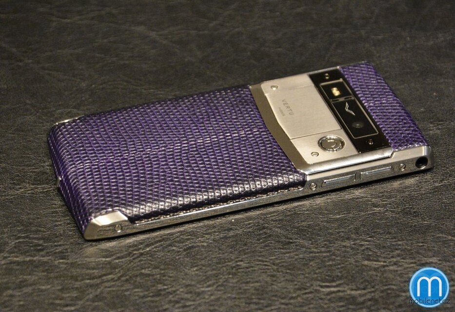 Vertu Signature Touch