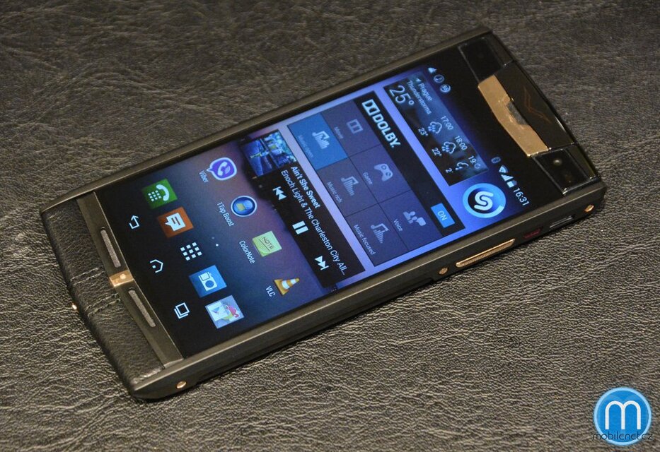 Vertu Signature Touch