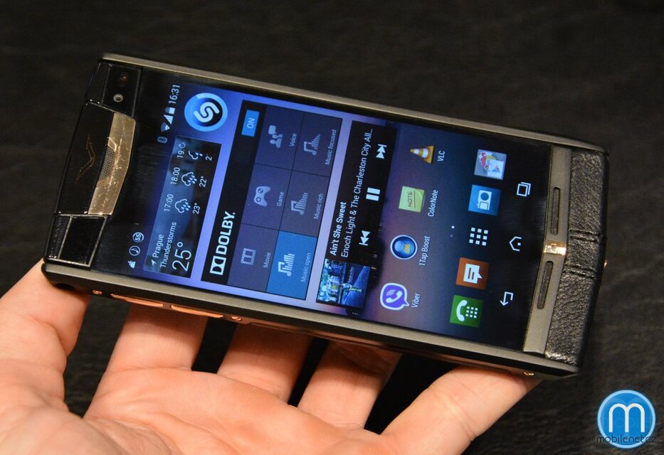 Vertu Signature Touch