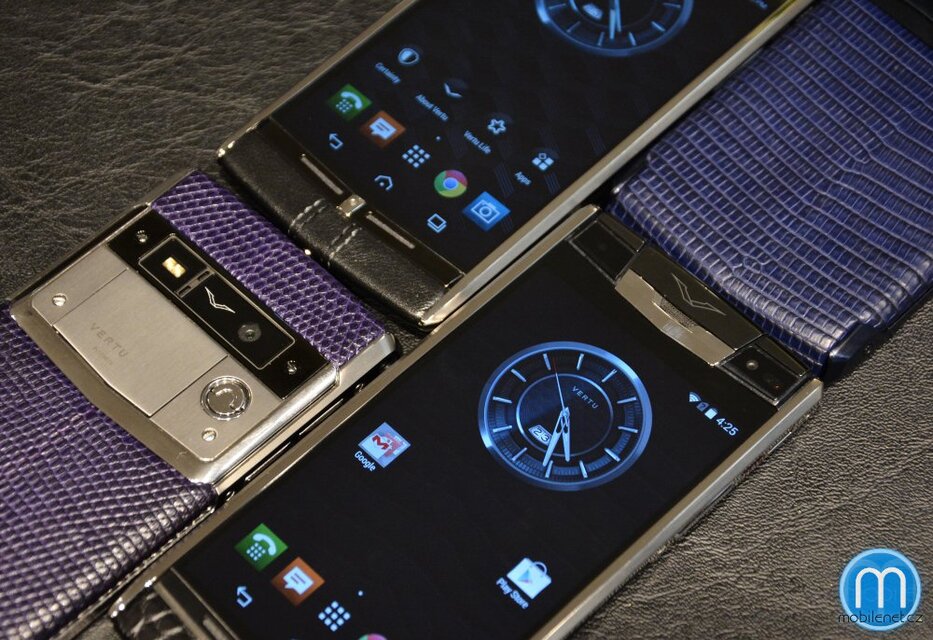 Vertu Signature Touch