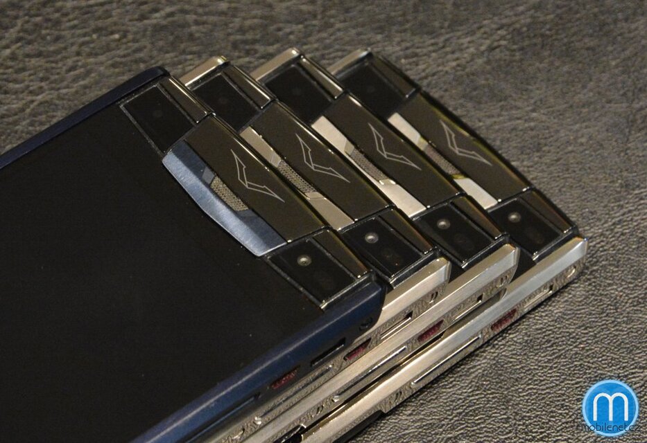 Vertu Signature Touch