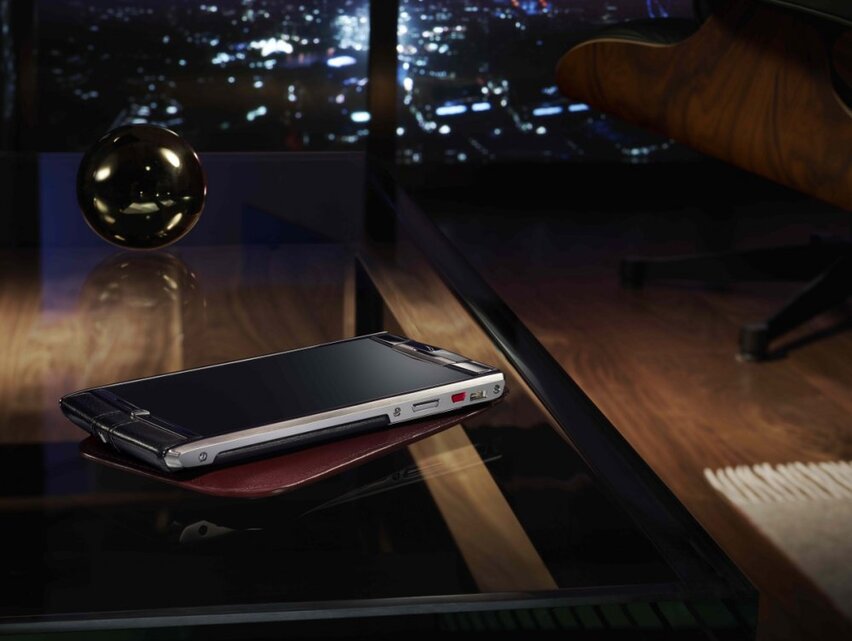 Vertu Signature Touch