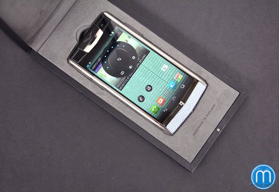 Vertu Signature Touch