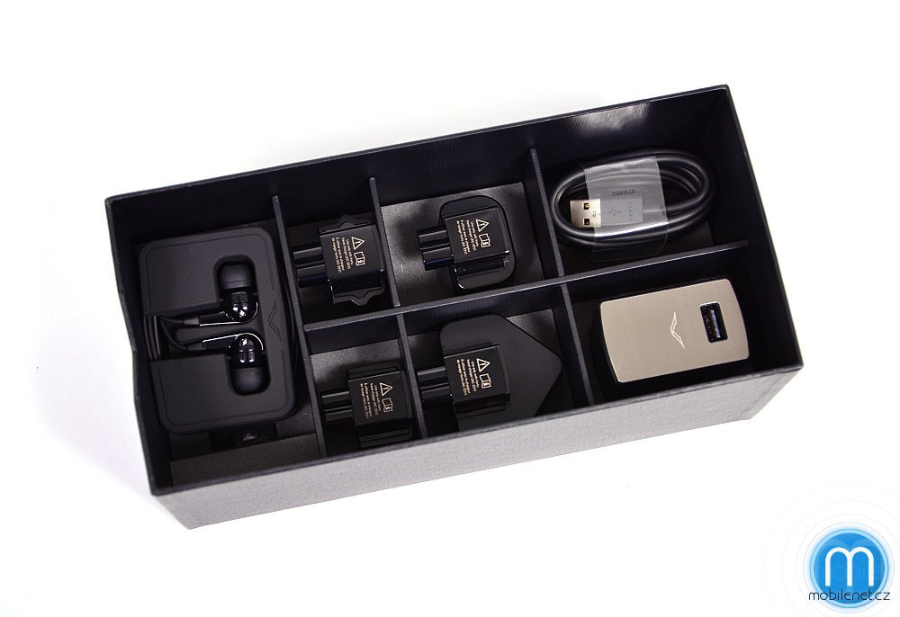 Vertu Signature Touch