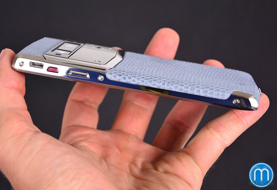 Vertu Signature Touch