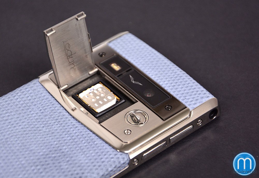 Vertu Signature Touch