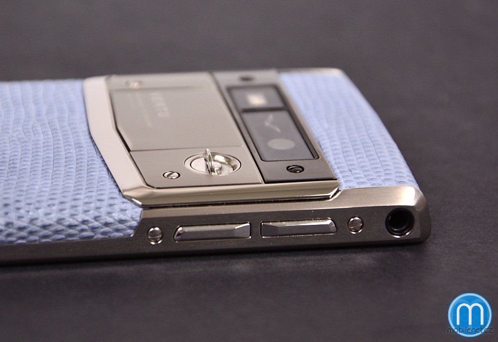 Vertu Signature Touch