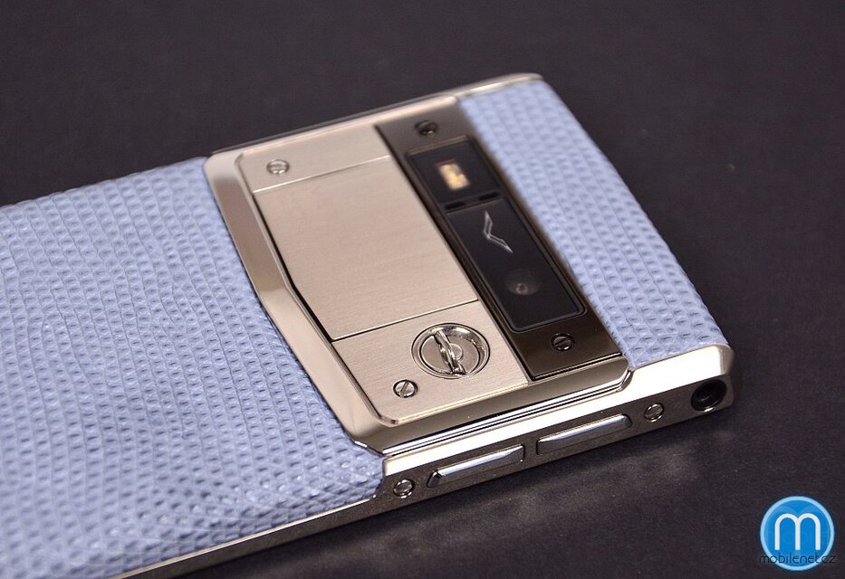Vertu Signature Touch