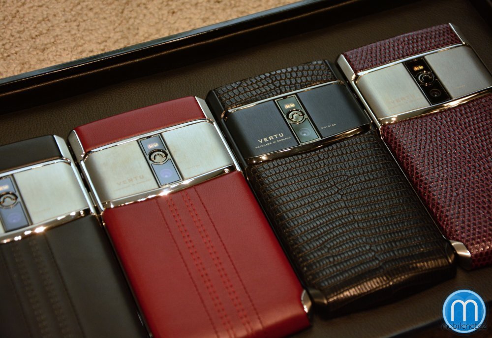Vertu Signature Touch (2015)