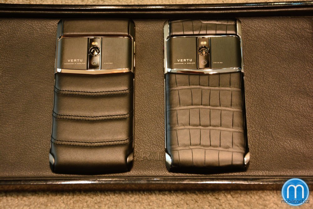 Vertu Signature Touch (2015)