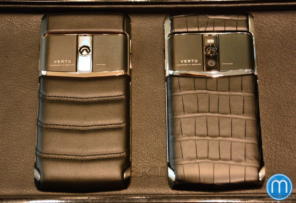 Vertu Signature Touch (2015)