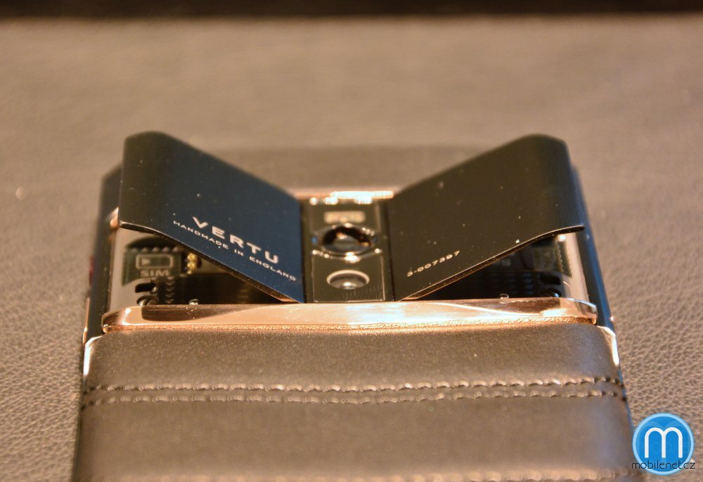 Vertu Signature Touch (2015)