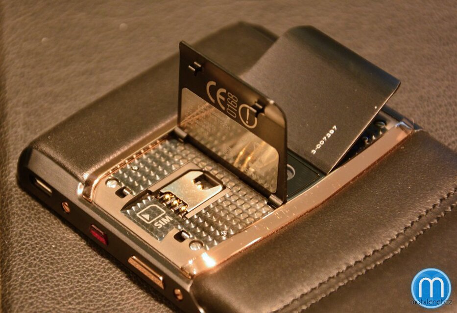 Vertu Signature Touch (2015)