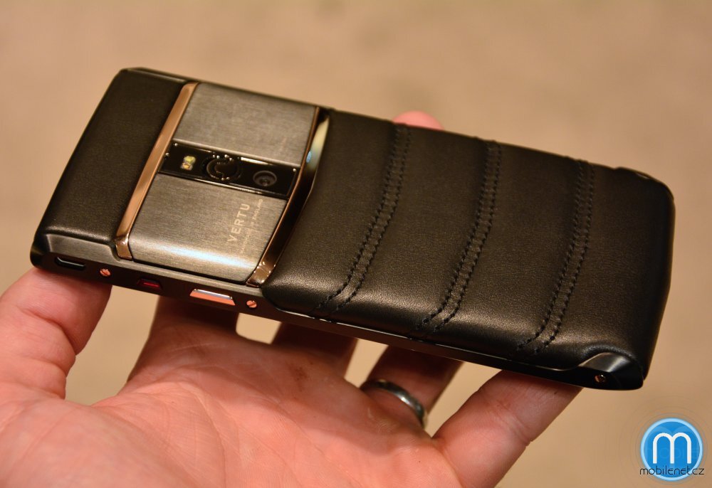 Vertu Signature Touch (2015)