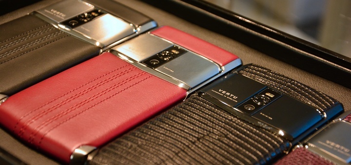 Vertu Signature Touch (2015)