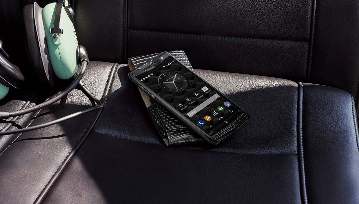 Vertu Signature Touch