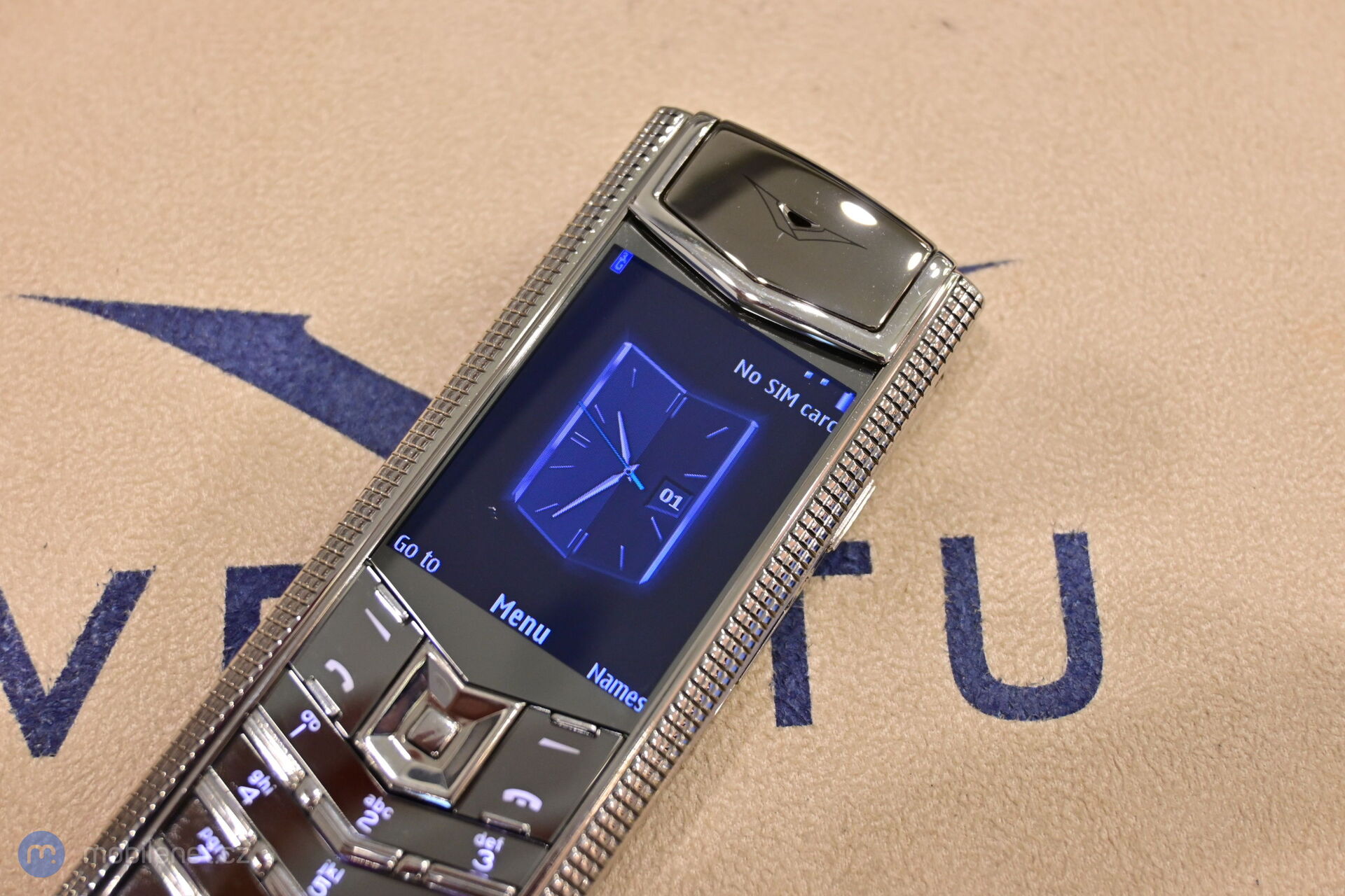Vertu Signature V