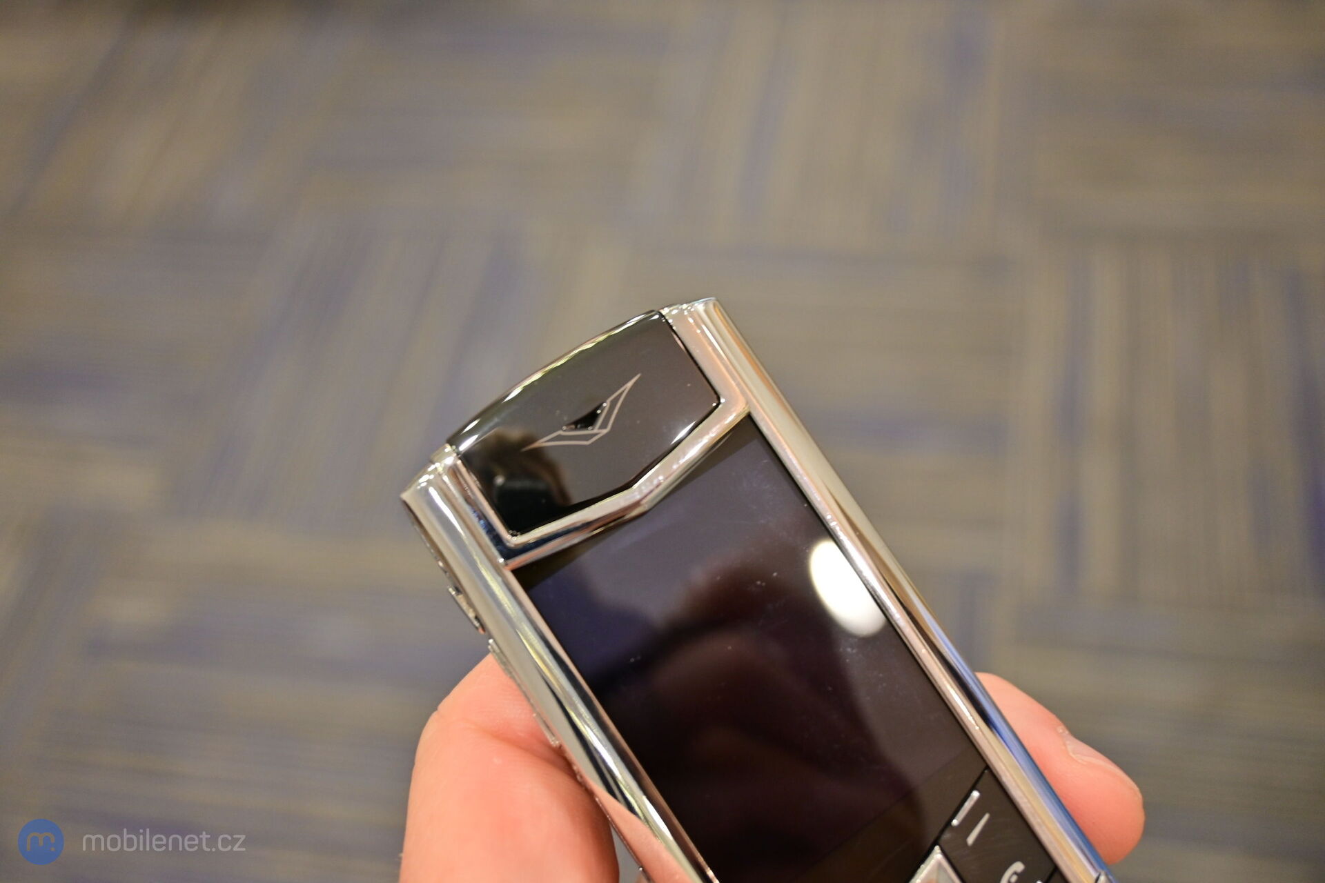 Vertu Signature V
