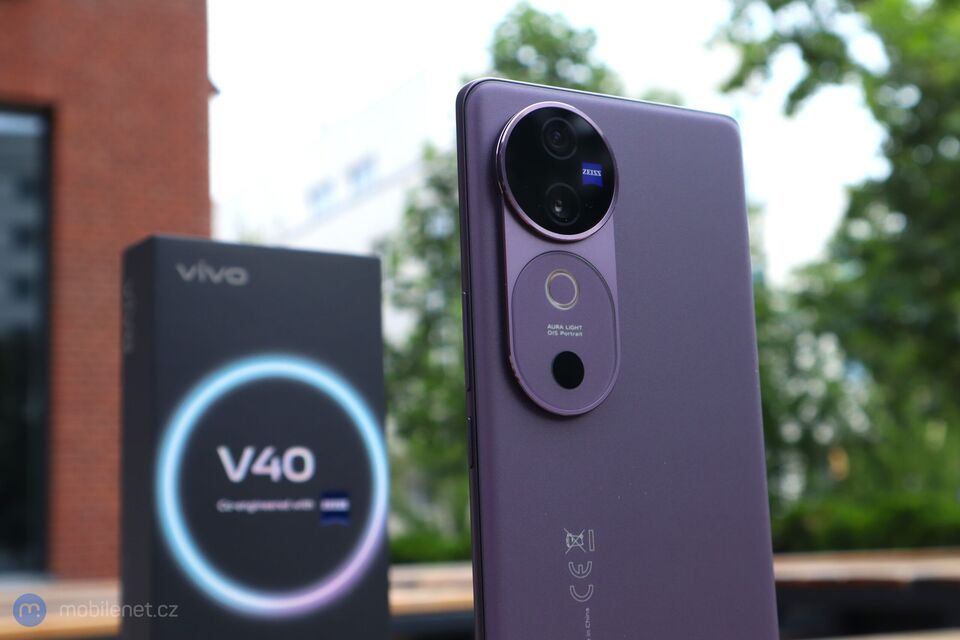 Vivo V40