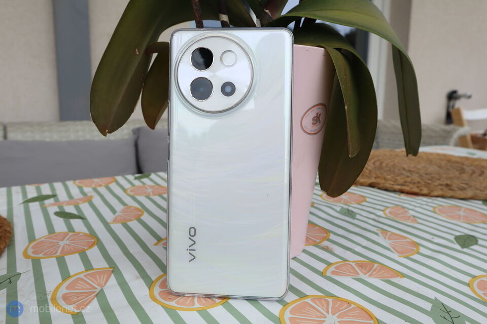 Vivo V40 Lite