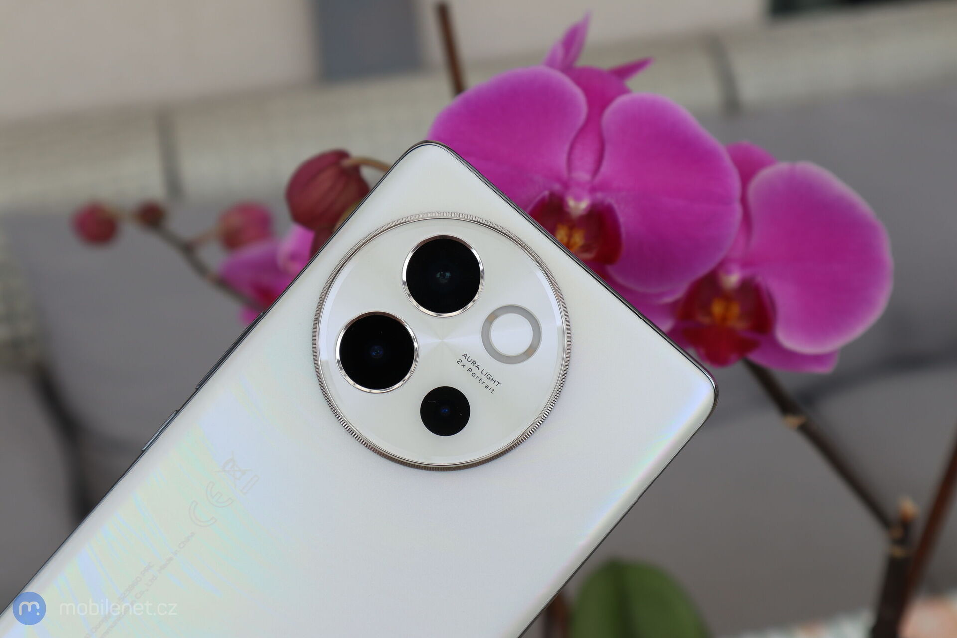 Vivo V40 Lite
