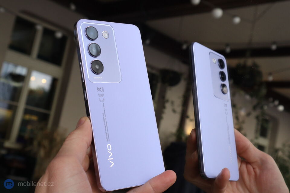 Vivo V40 SE