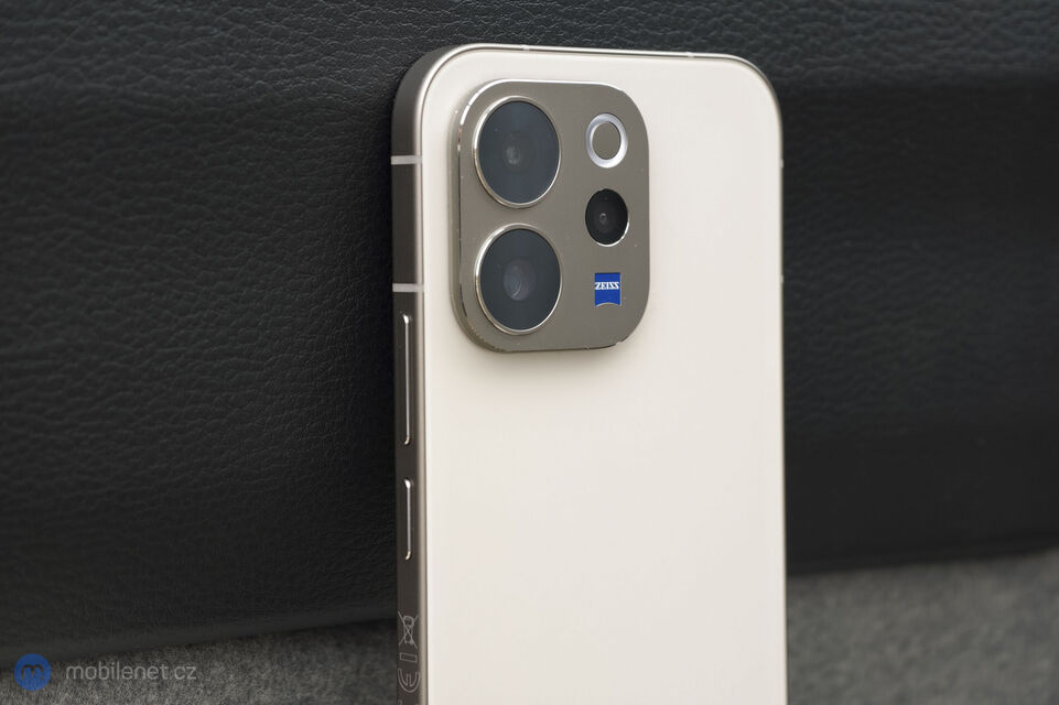 Vivo V70