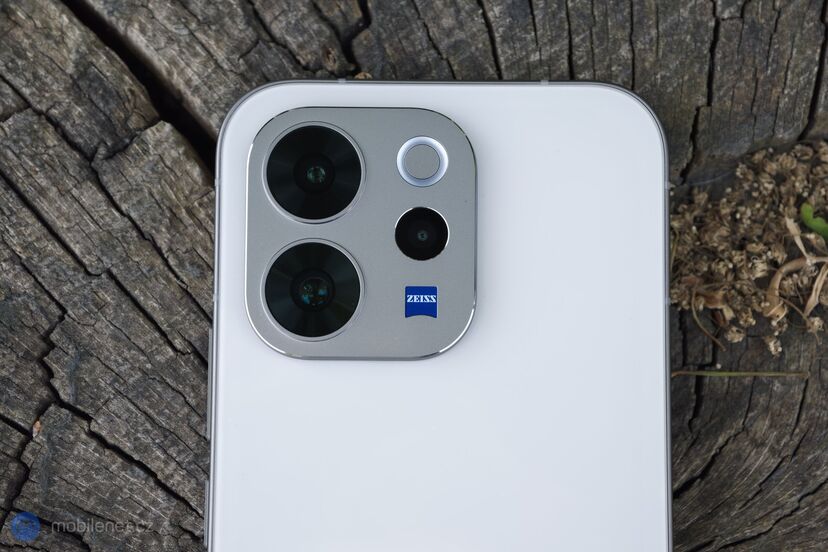 Vivo V70