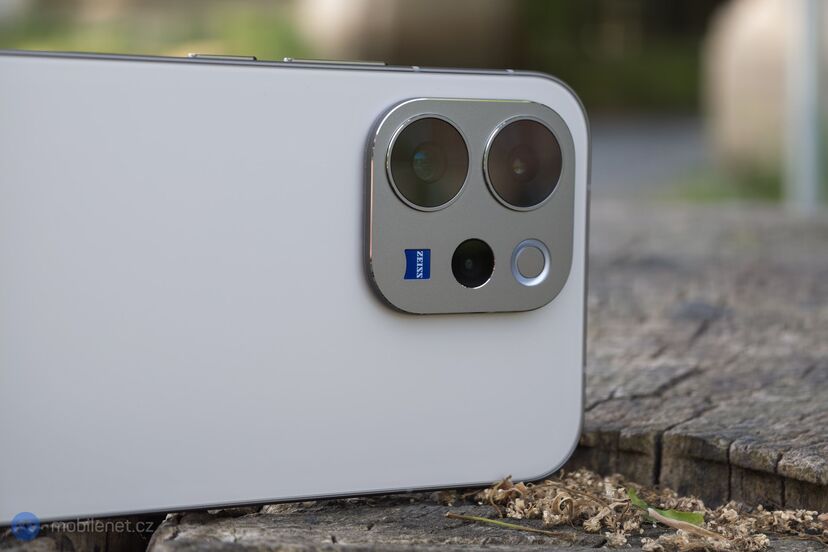 Vivo V70