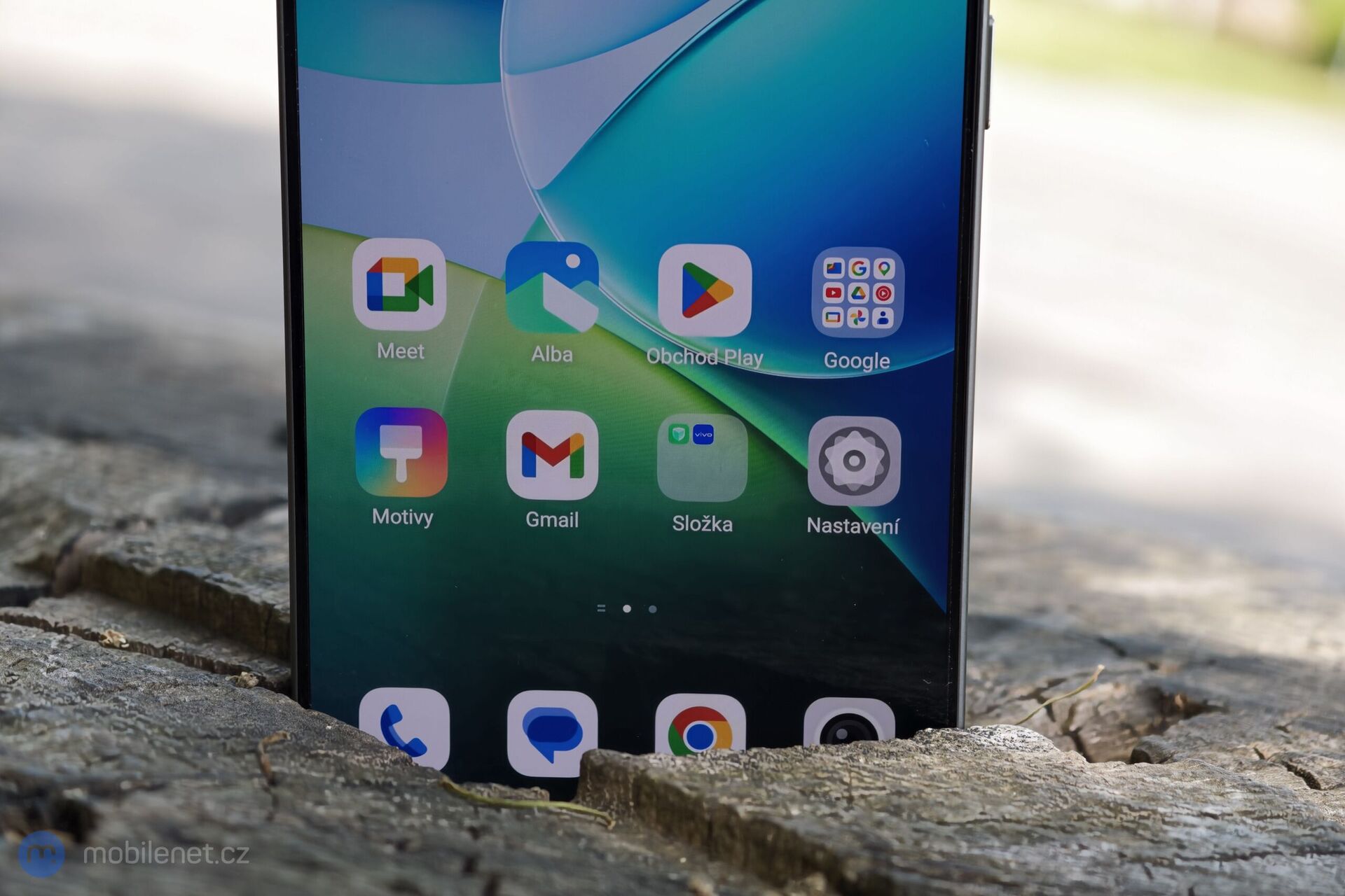 Vivo V70