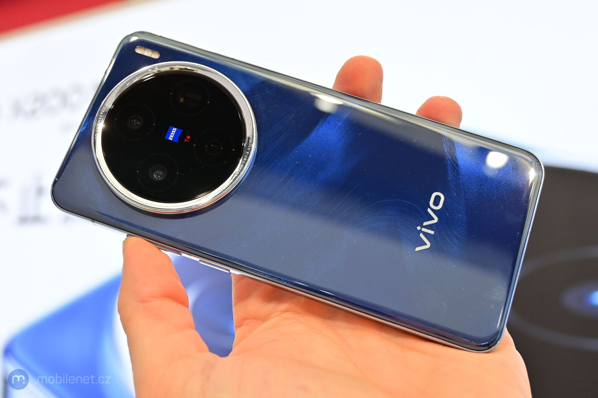 Vivo X200