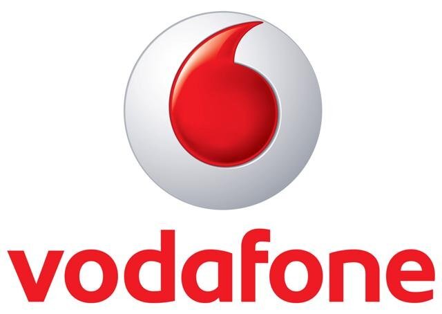 Vodafone dá za staré mobily unikátní elektro-šperky