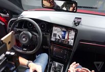 Volkswagen Golf Touch R displej