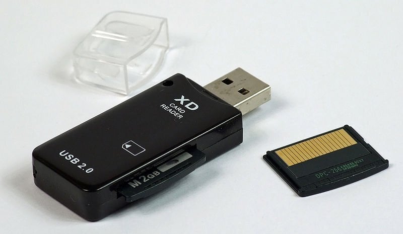 xD karta s čtečkou do USB