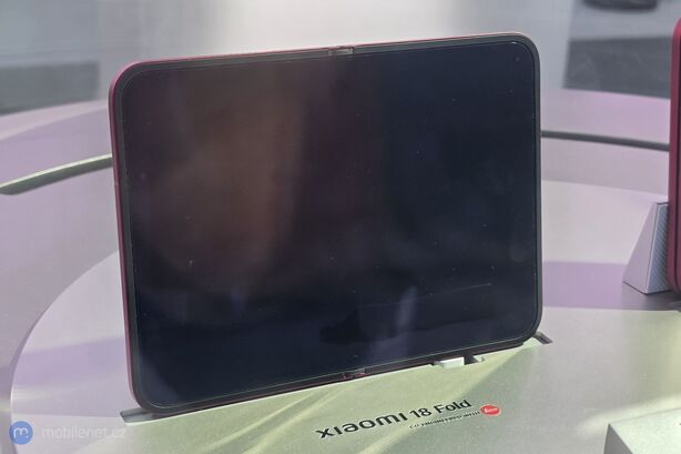 Xiaomi 18 Fold