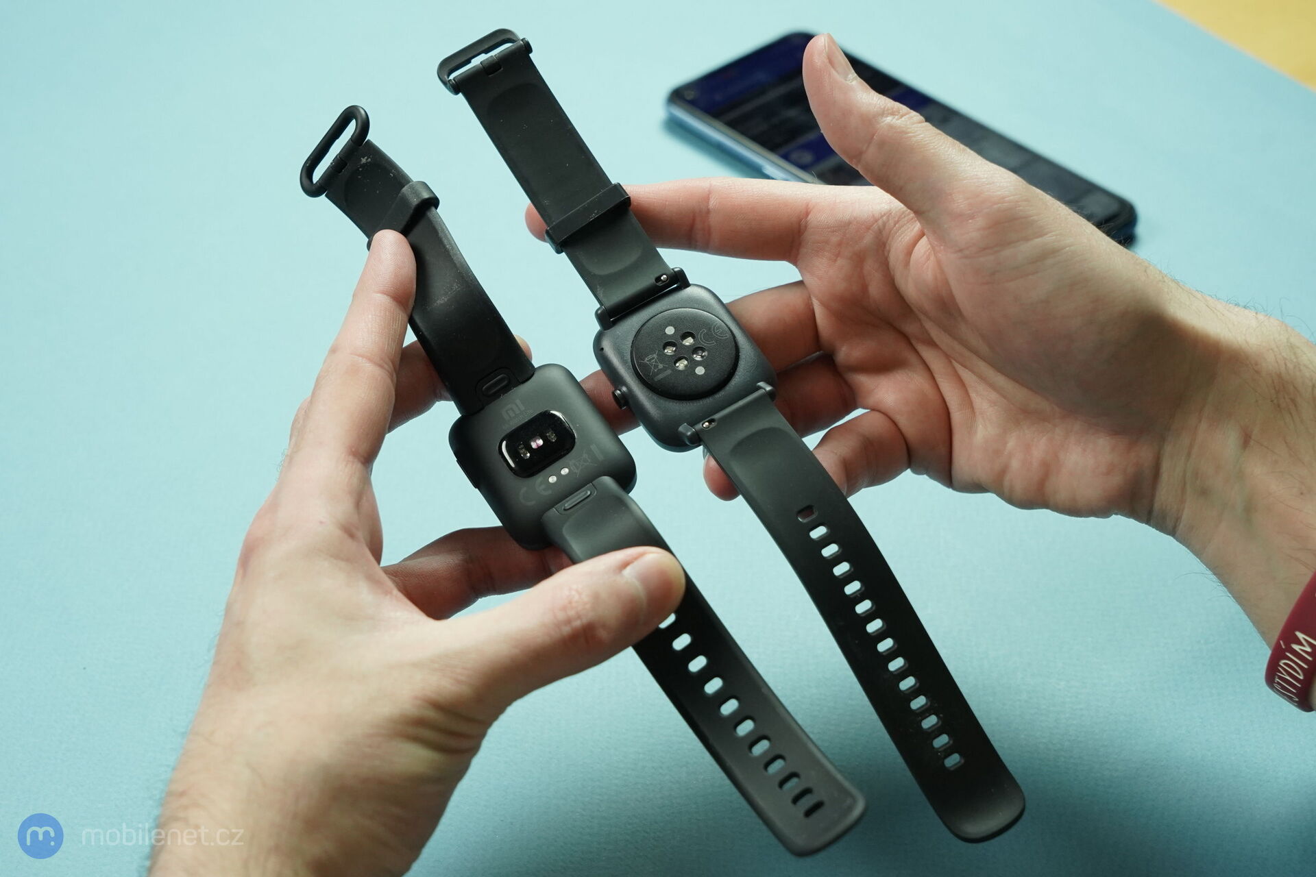 Xiaomi Amazfit Bip U Pro a Xiaomi Mi Watch Lite