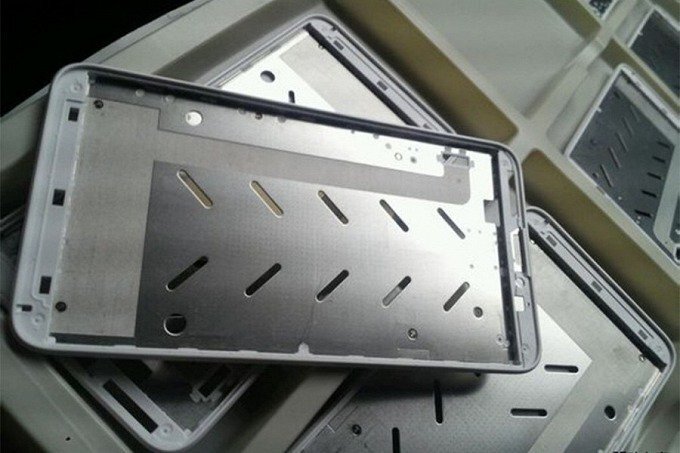 Xiaomi Mi4: zadní kryt