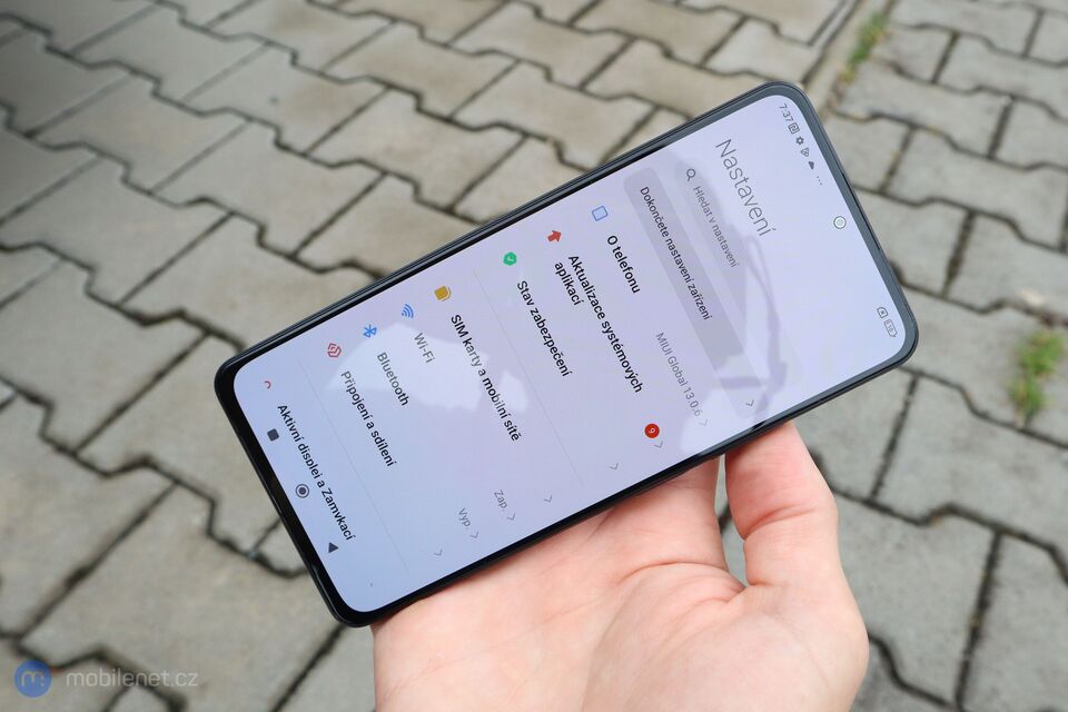 Xiaomi Poco F4