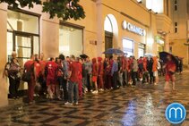 Začátek prodeje Apple iPhone 4